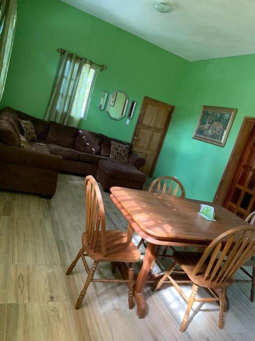 Apartament Banyan Rose Orange Walk Zewnętrze zdjęcie