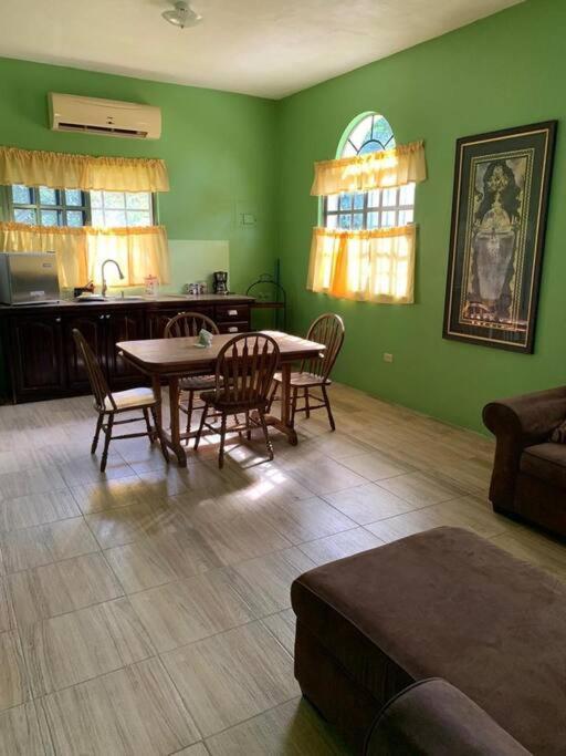 Apartament Banyan Rose Orange Walk Zewnętrze zdjęcie